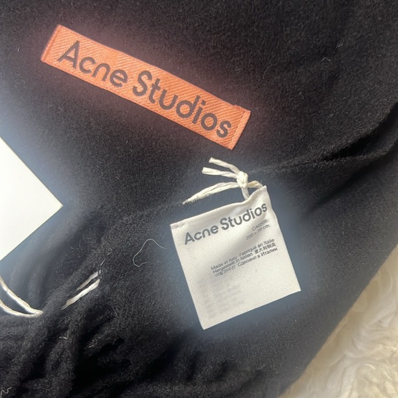 NWT Acne Studios wool scarf fringe (unisex) - Picture 8 of 9
